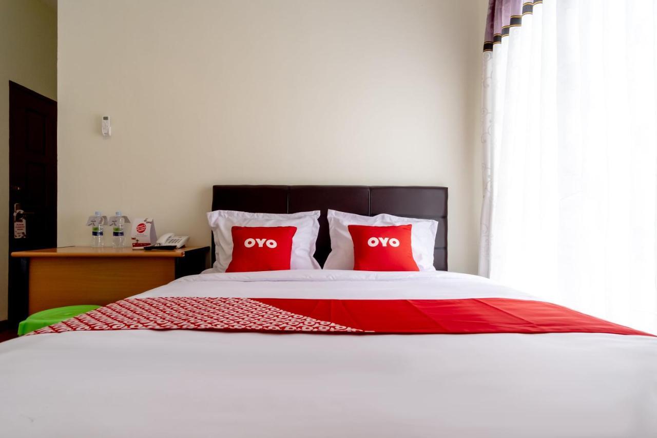 Oyo 1940 Cendana Homestay Syariah Медан Екстериор снимка